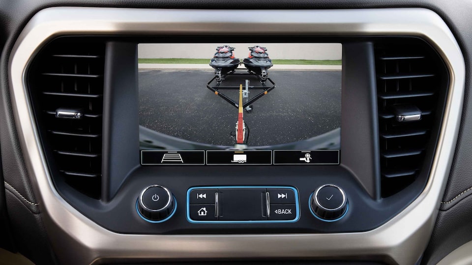 Système de guidage de l’attelage du GMC Acadia Denali 2022 avec vue de l’attelage