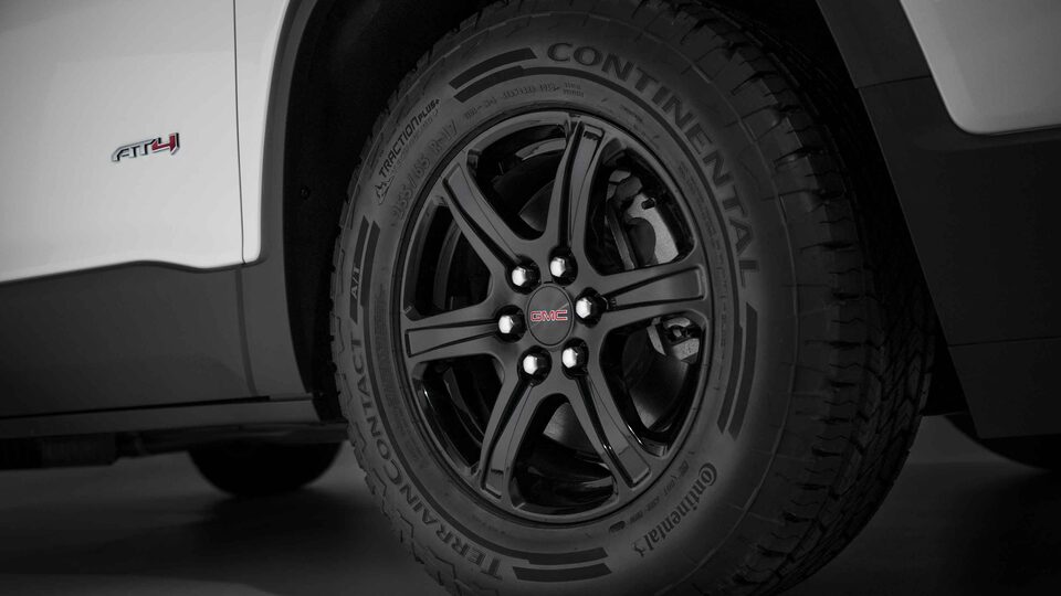 2022 GMC Acadia AT4 wheels.