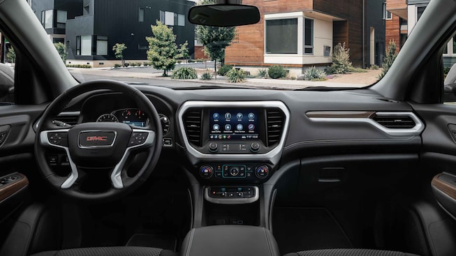 2022 GMC Acadia SLE/SLT dashboard.