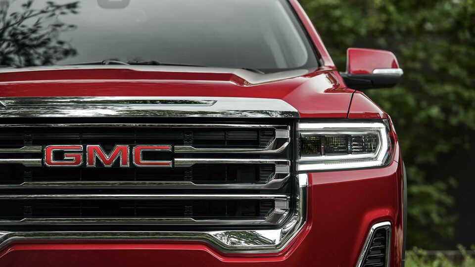 Close-up view of the 2022 GMC grille.