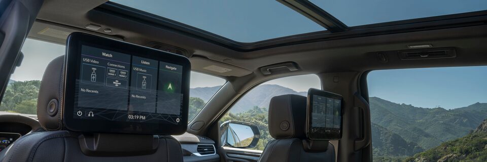 Système d'information multimédia sur les sièges arrière du 2021 GMC Yukon.