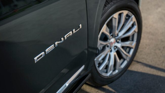 Signature de la Yukon Denali 2022.