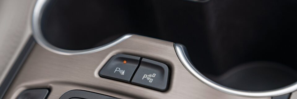 2023 GMC Terrain centre console featuring aluminum accents.