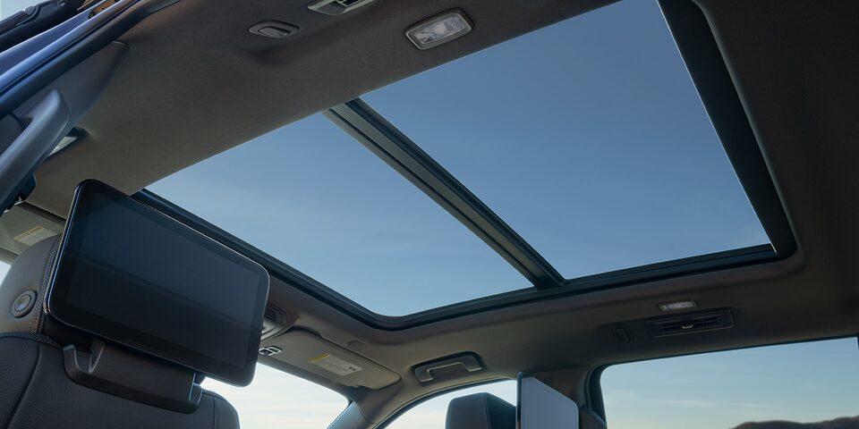 Panoramic sunroof on the 2024 GMC Yukon Denali.