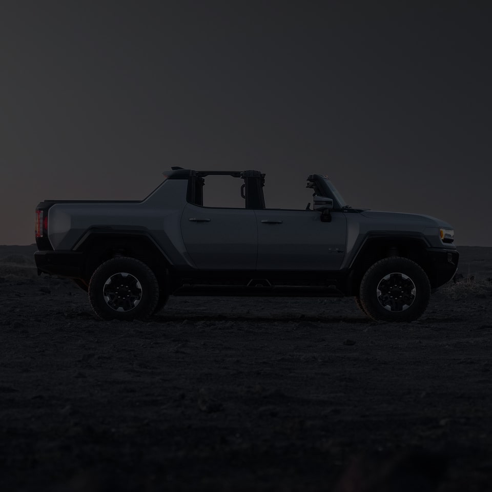 hummer-ev-pickup-gal-1920x1920-25PGHMT00066-multiply-70opac-dark.jpg