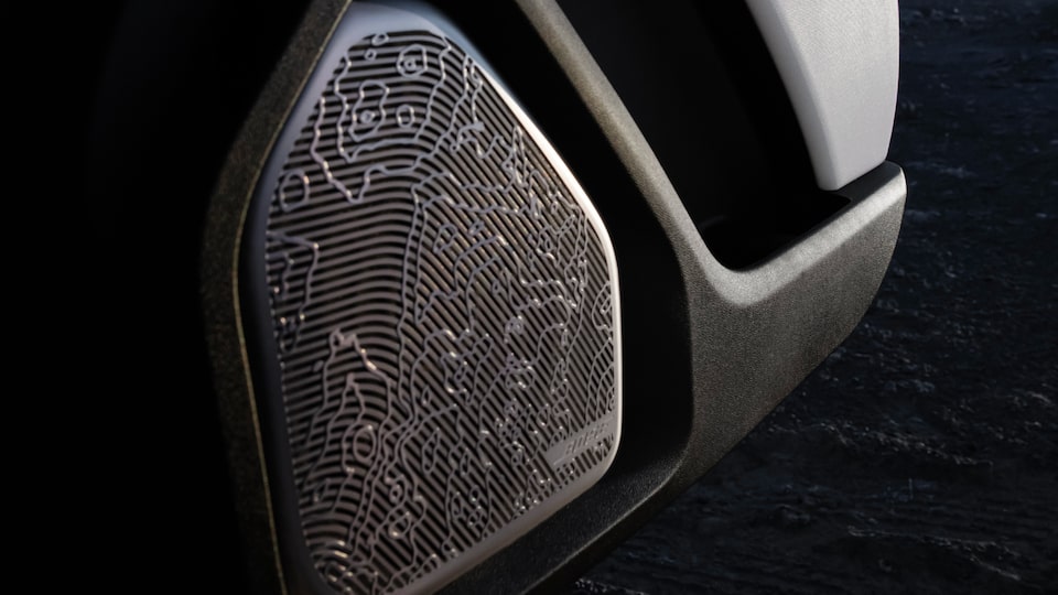 Vue rapprochée du système sonore Bose du camion GMC Hummer EV 2025.