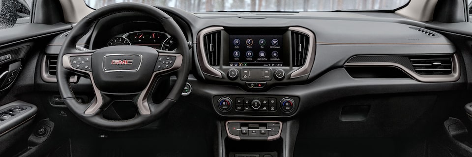 Heads-up Display of the 2024 GMC Terrain AT4.