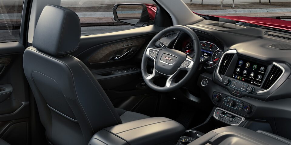 Présentation des sièges avant chauffants du GMC Terrain SLE 2024.