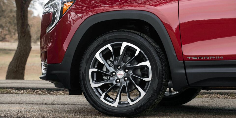 Roues du GMC Terrain SLE 2024.