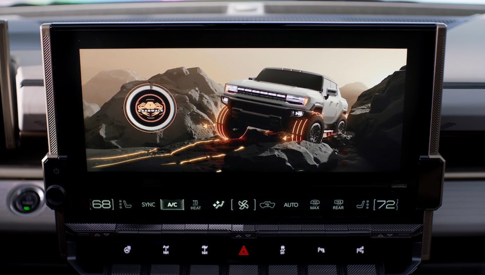 CrabWalk feature being displayed in the infotainment screen.