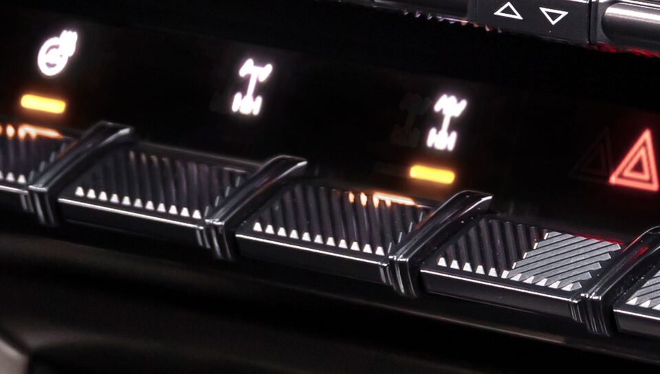 E-locker feature of the GMC Hummer EV.