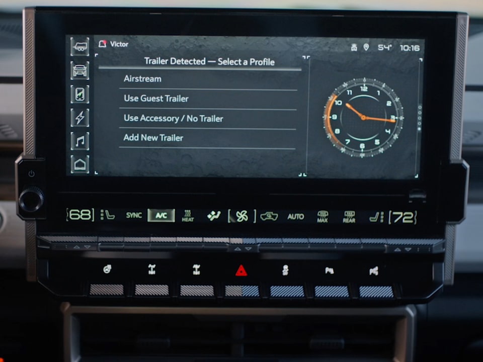 Trailering rating being displayed in the infotainment screen.