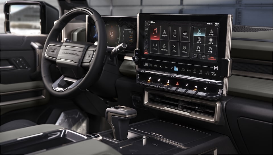 Vue latérale de l’écran haute définition du GMC Hummer EV.