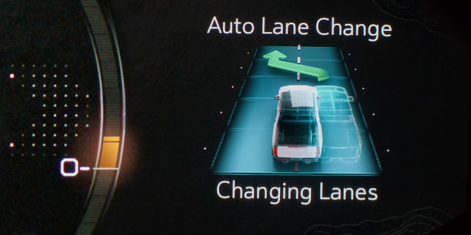 La technologie Super Cruise et la fonction de changement de voie automatique.