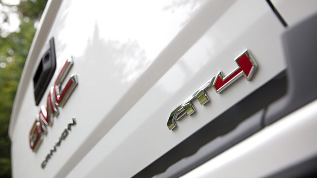 GMC Canyon Denali 2022 AT4.