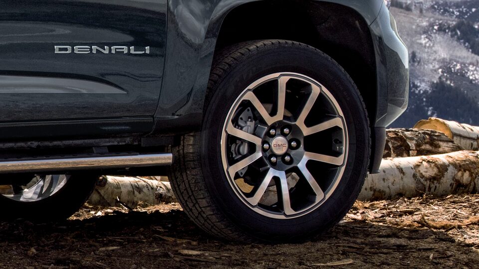 2022 Canyon Denali wheels featuring the Denali insignia.