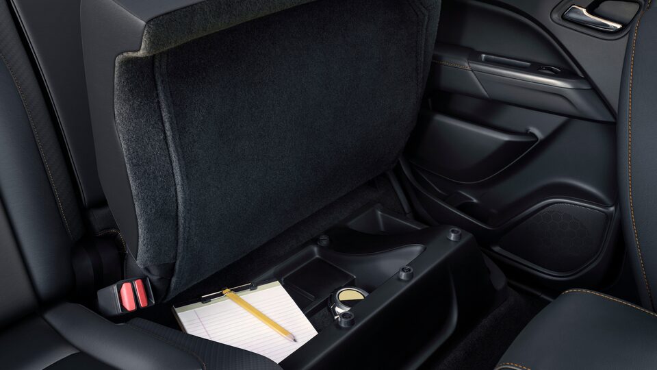 Espace de rangement supplémentaire à l'intérieur du GMC Canyon 2022.