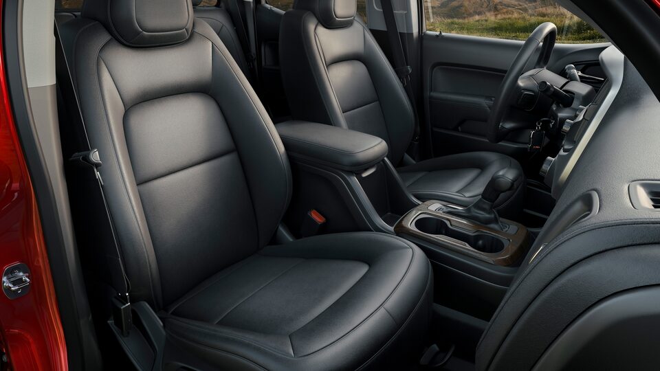 Sièges avant du 2022 GMC Canyon Elevation.