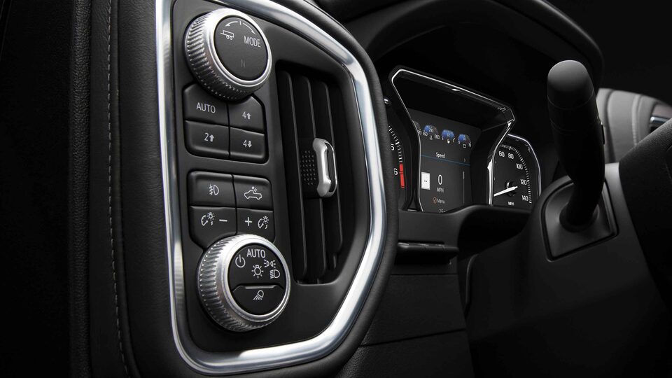 2022 GMC Sierra 1500 Denali climate control.
