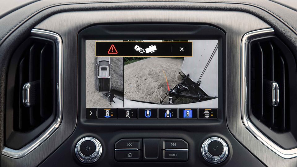 2022 GMC Sierra 1500 hitch guidance view.