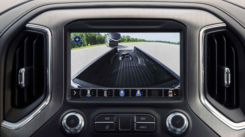 2022 Sierra 1500 trailering camera view.