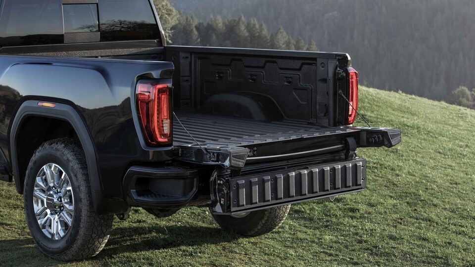 GMC Sierra HD Denali 2022: facile d'accès.