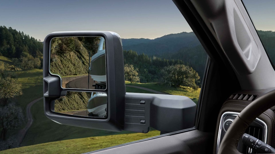 Rétroviseurs de remorquage GMC Sierra HD 2022.