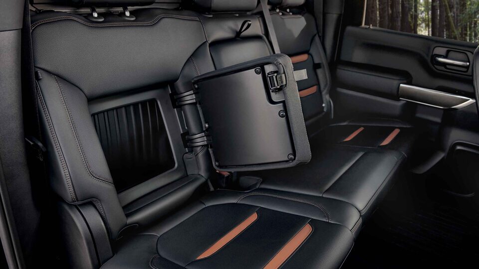2022 Sierra HD AT4 athletic interior storage.