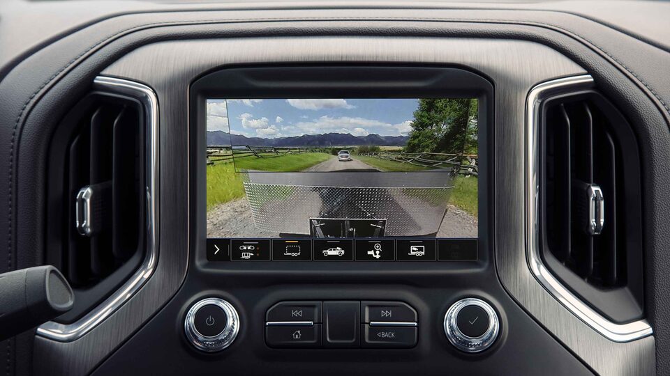2022 GMC Sierra HD Denali tow smart technology.