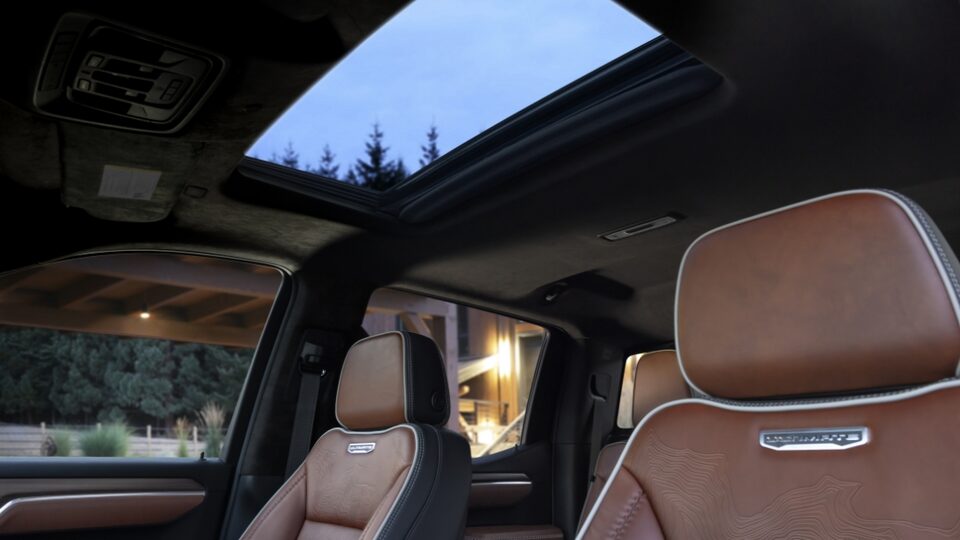 2023 Sierra Denali Ultimate: Close-up of leather seats.