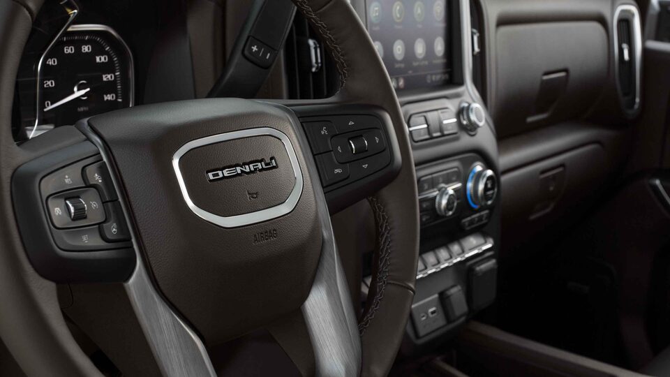 GMC Sierra HD 2023 : volant.