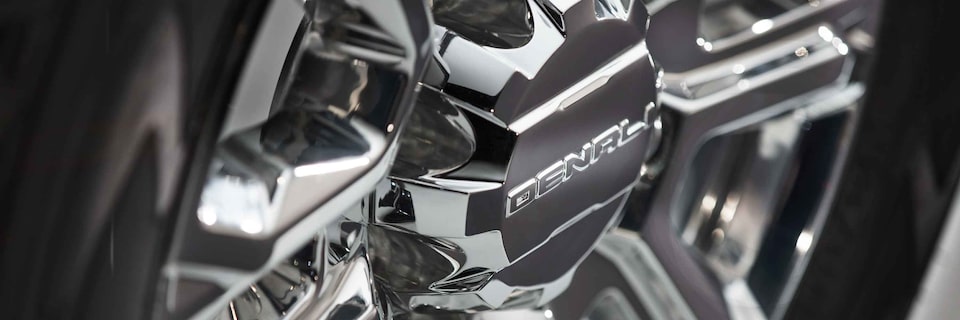 GMC Sierra HD Denali 2023 : roue.