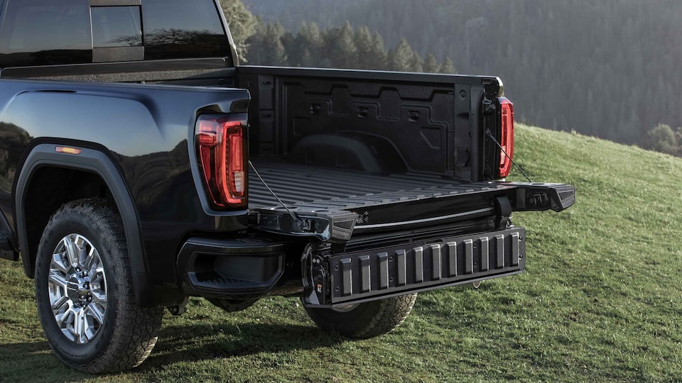 GMC Sierra HD Denali 2023 : facile d'accès.