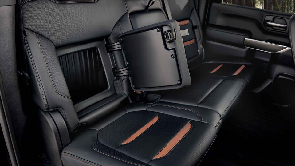 2023 Sierra HD AT4 athletic interior storage.