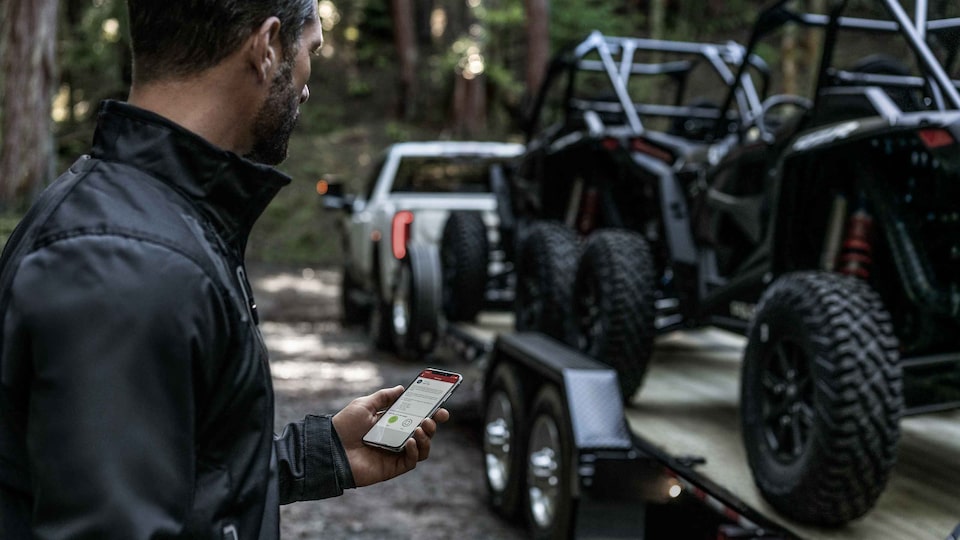 2023 GMC Sierra myGMC mobile app.