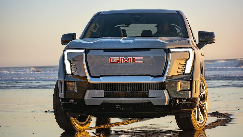 my26-sierra-ev-mov-capability-crabwalk-1920x1080-26PGSEV91322.jpg