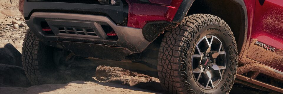 Plaques de protection du GMC Canyon AT4X 2023.