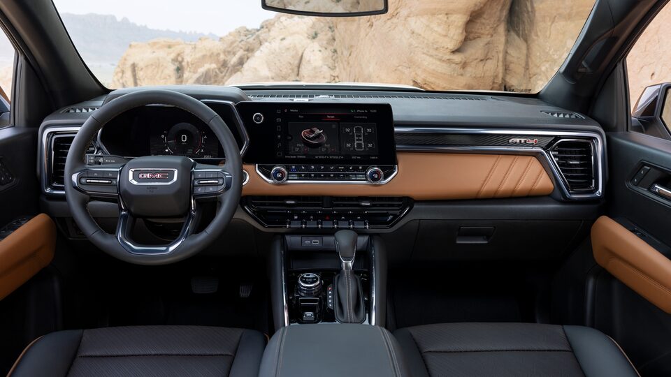 2023 Canyon AT4 front interior.
