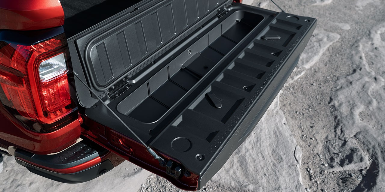 my26-canyon-at4-exterior-multistow-tailgate-1280x640-26PGCN99148.jpg