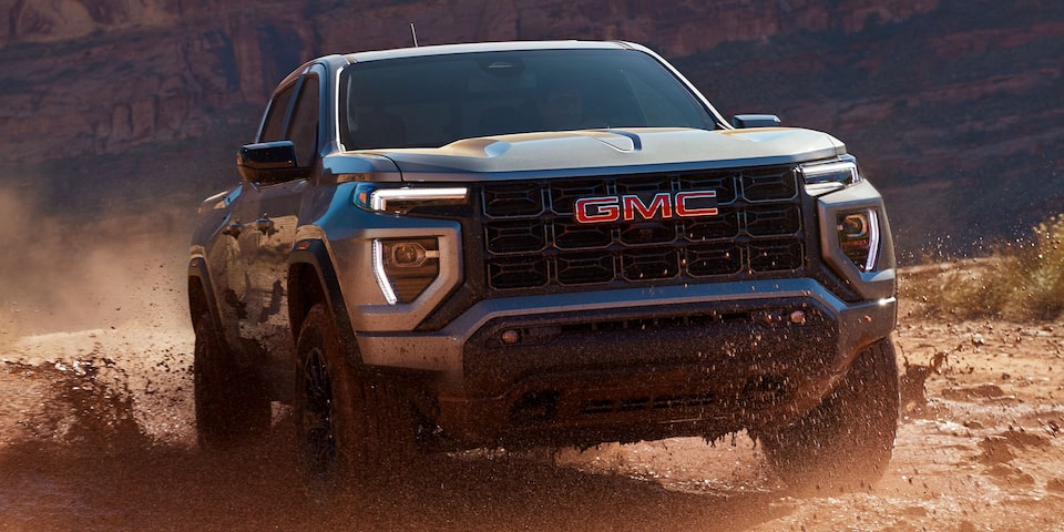 Vue avant du GMC Canyon Élévation 2024.