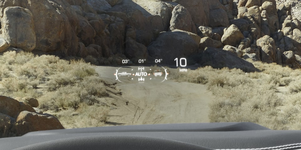 Dispositif de visualisation tête haute du GMC Sierra HD AT4 2024.