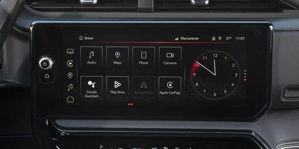 Système d’infodivertissement avec Google intégré du GMC Sierra HD AT4 2024.