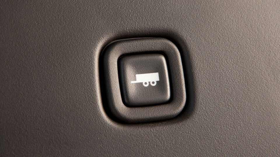 2022 Savana Cargo tow haul button.