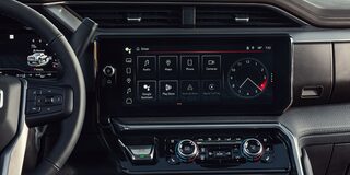 gmc-streamlined-denali-2500-infotainment-1920x960-25PGSRHD00169.jpg