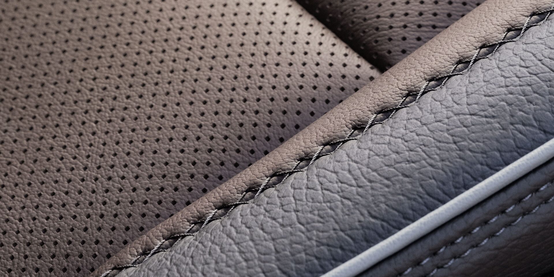 gmc-streamlined-denali-2500-plaited-contrast-stitching-1920x960-25PGSRHD00071.jpg