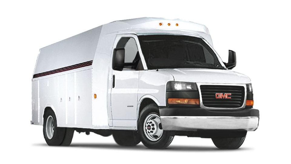 La GMC Savana tronquée 2020 avec aménagement utilitaire.
