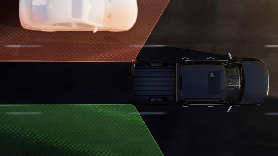 Savana Cargo Side Blind Zone Alert.
