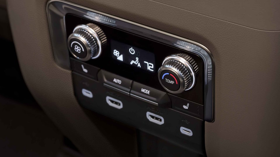 2023 GMC Yukon climate controls and USB ports.