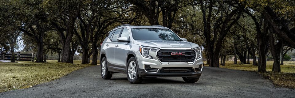 2022 GMC Terrain front-right exterior.