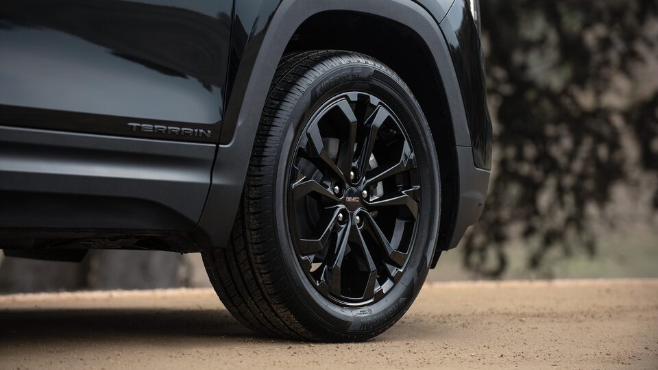 2022 Terrain SLE/SLT Elevation Trim wheels.